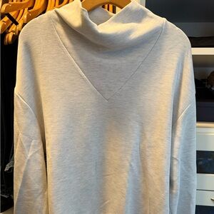 Varley Betsy Soft Gray Sweatshirt